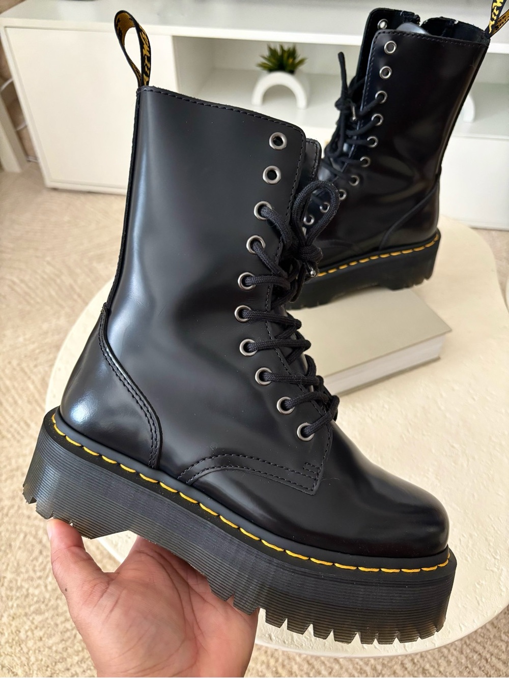 Dr Martens JADON HI, black leather boots, 10-eyelet, size 6 - Picture 2 of 13